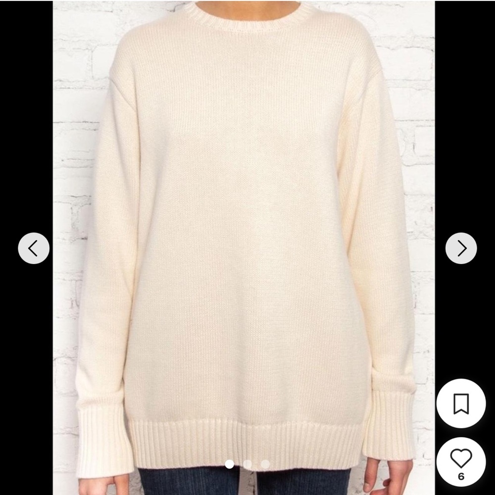 BRANDY MELVILLE OVERSIZED CREAM SWEATER